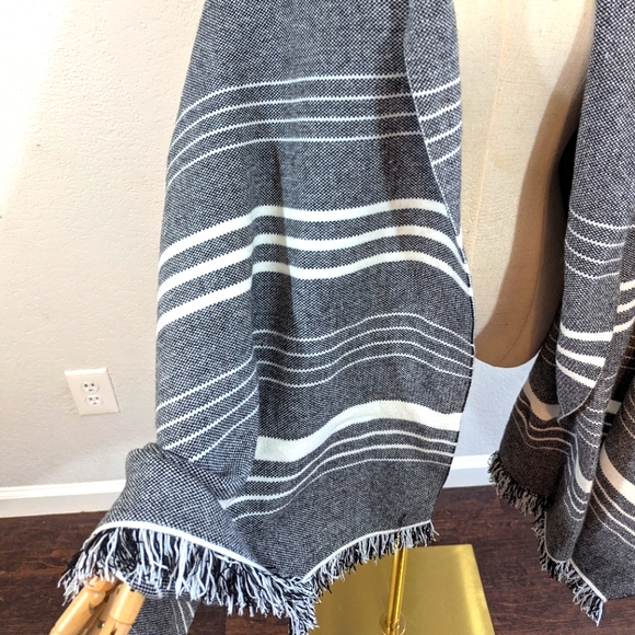 Ming Wang Gray Knit Soft Wrap - Picture 2 of 5